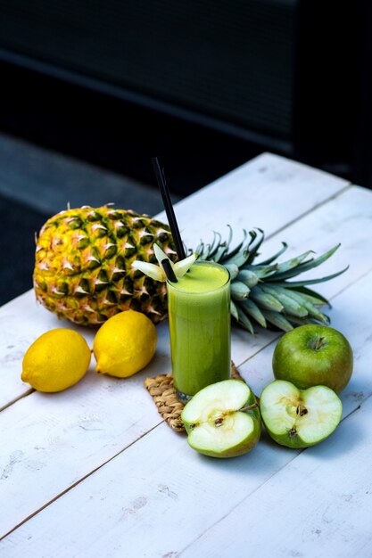 Green Juice recipe with pineapple